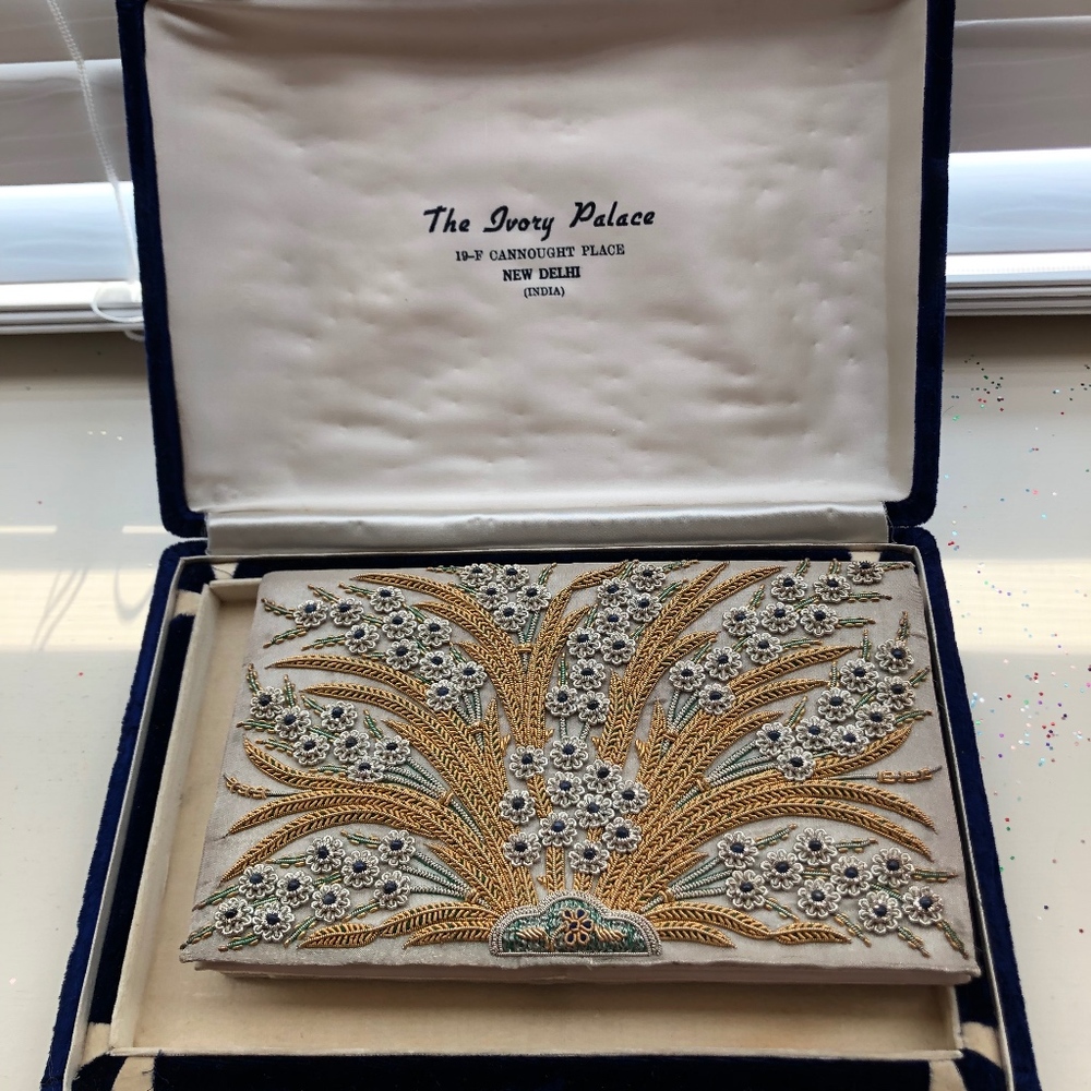Collector New Delhi Purse with embroidery in case